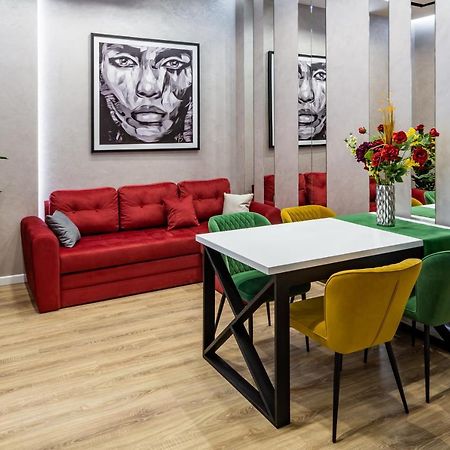 Alfa Apartments 3-Кімнатна Lux-Квартира У Центрі Львова Dış mekan fotoğraf