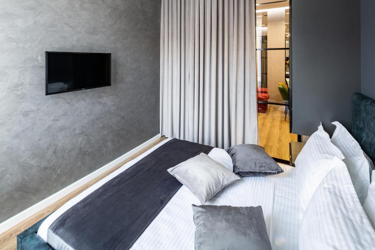 Alfa Apartments 3-Кімнатна Lux-Квартира У Центрі Львова Dış mekan fotoğraf