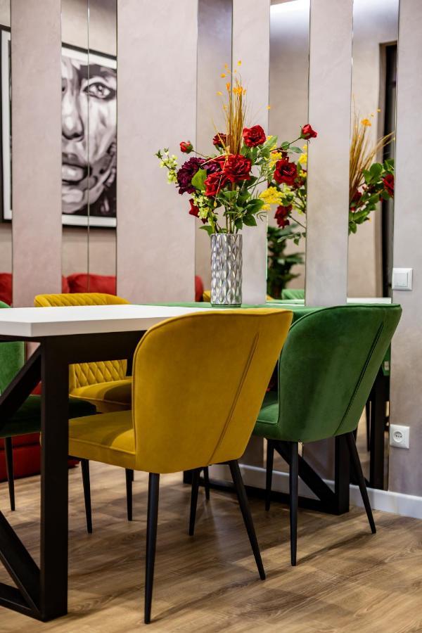 Alfa Apartments 3-Кімнатна Lux-Квартира У Центрі Львова Dış mekan fotoğraf